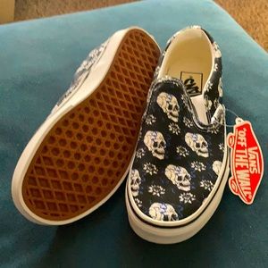 Van classic slip on skeleton head with flowers